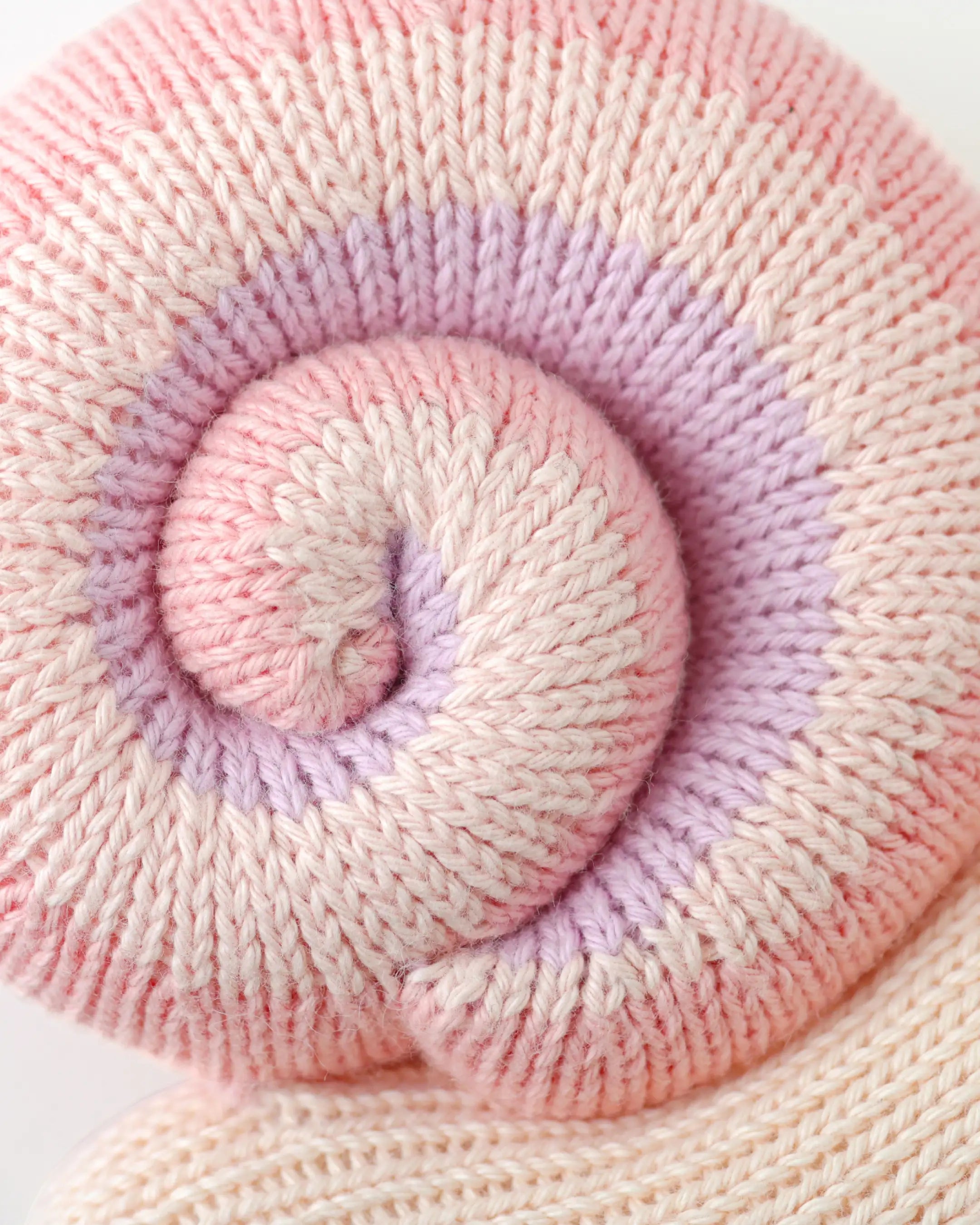 Baby snail (peony)