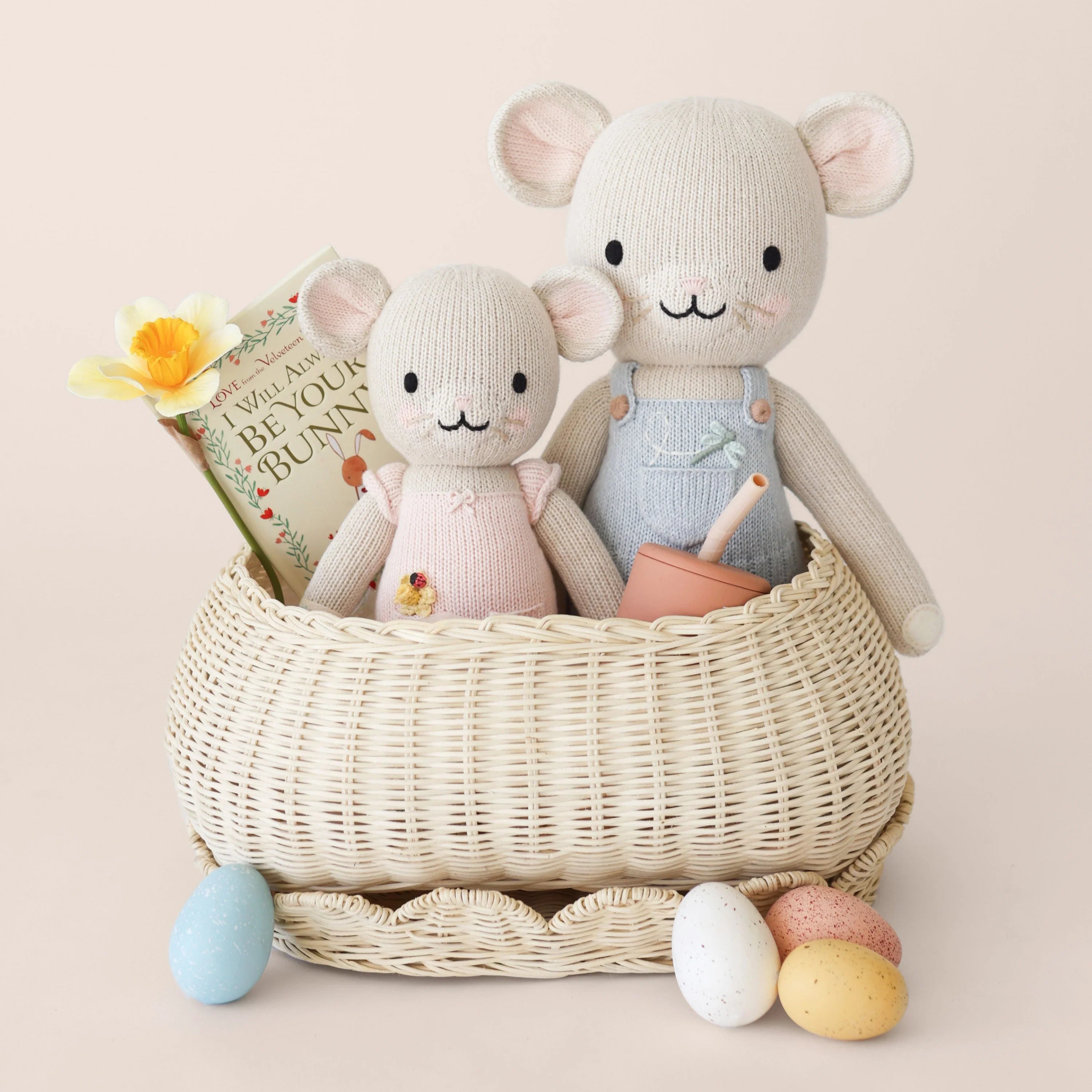 Beatrice the mouse (blush)