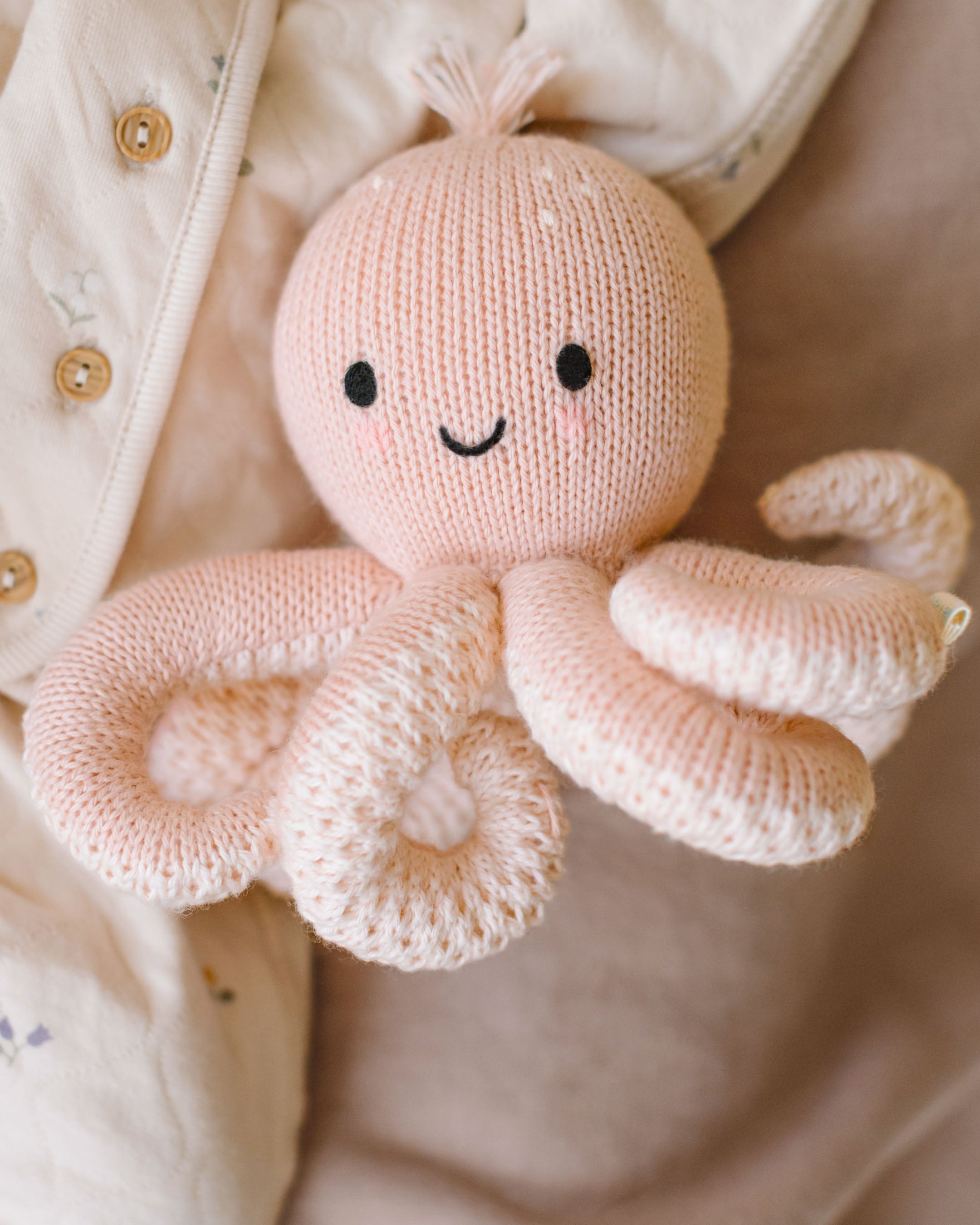 Baby octopus (soft coral pink)